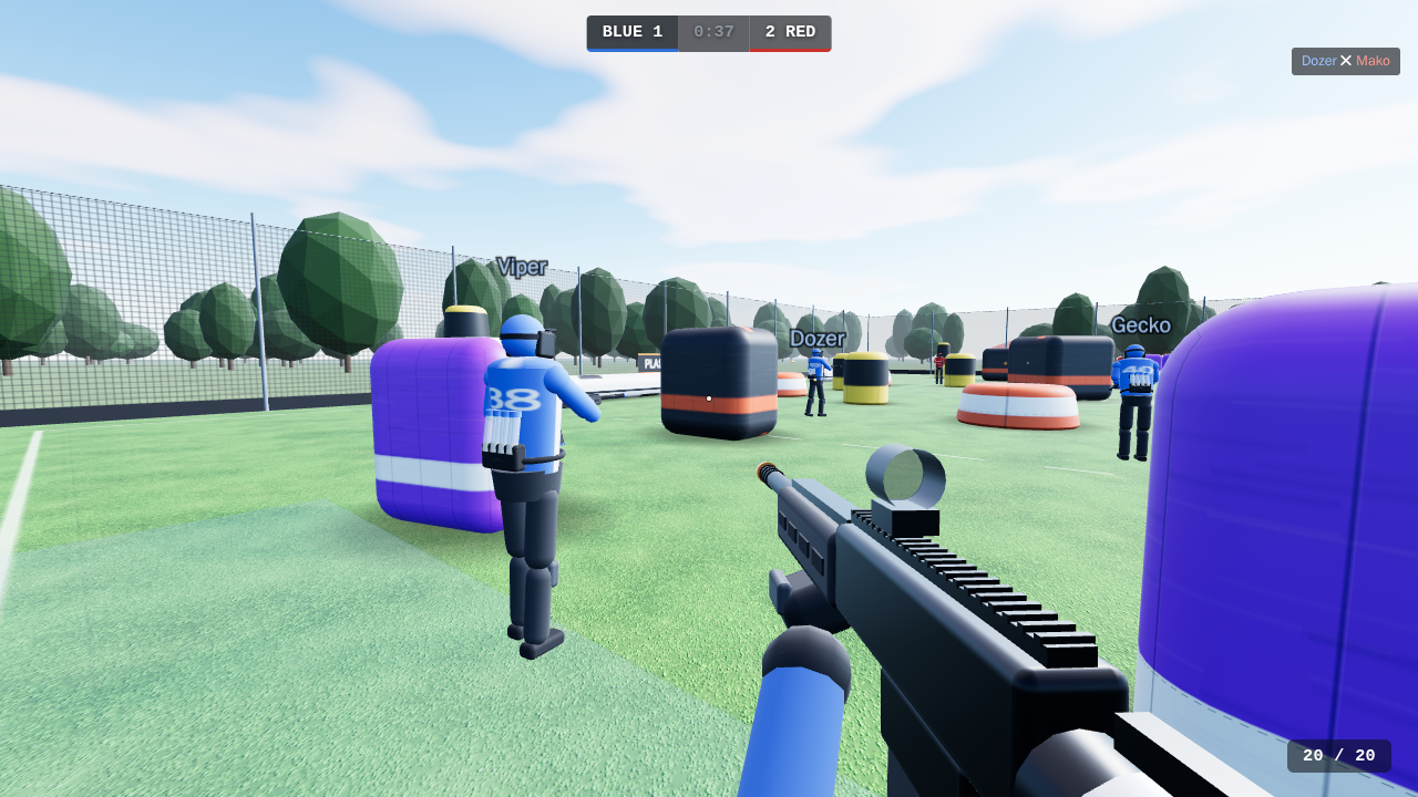 An online match: score bar, kill feed, teammates with name tags.